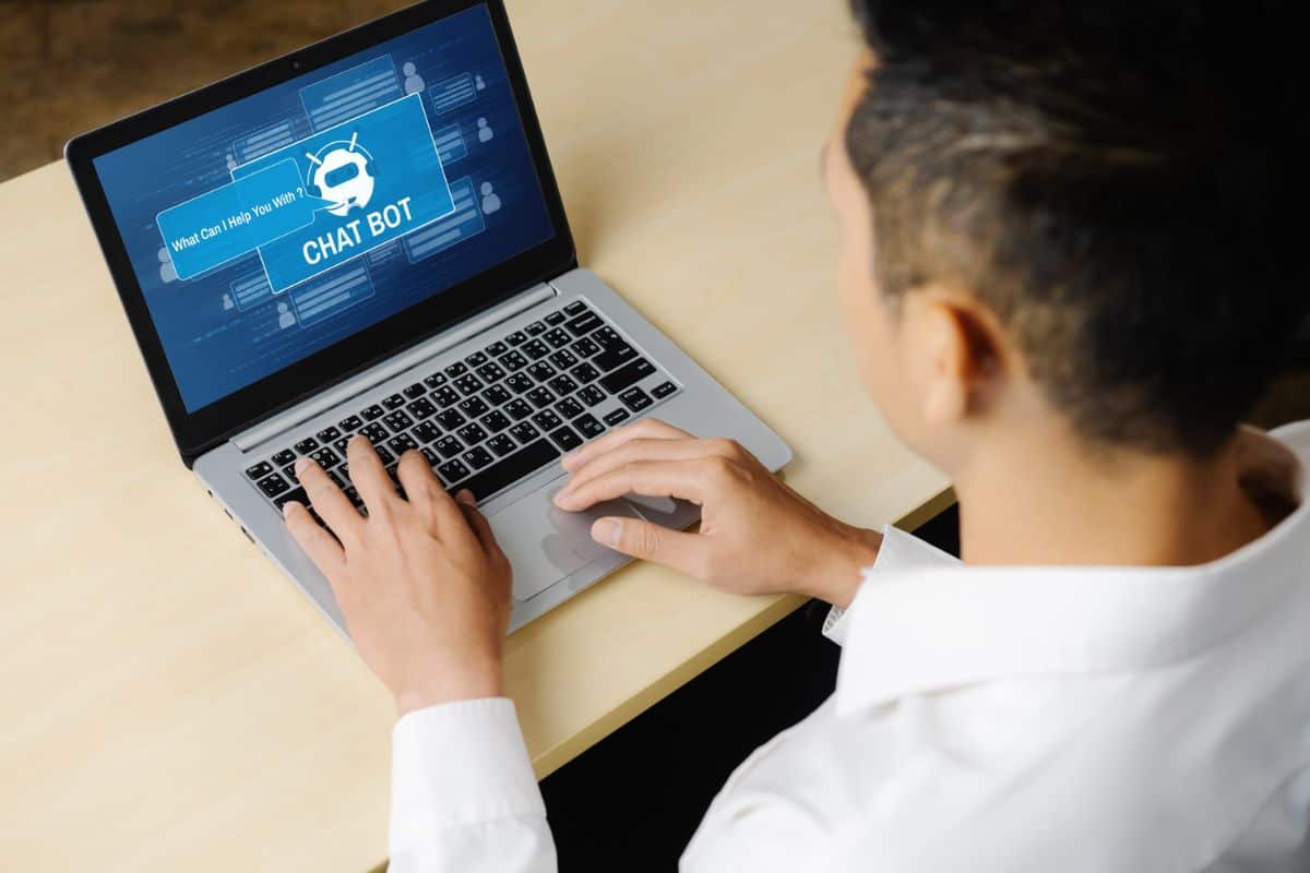 Chatbot software application for modish online business