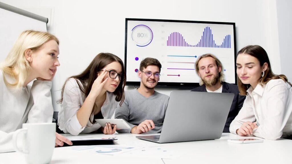 Qu'est-ce qu'un emploi en entreprise ? Avantages, inconvénients et conseils de carrière Qu'est-ce qu'un emploi en entreprise ?