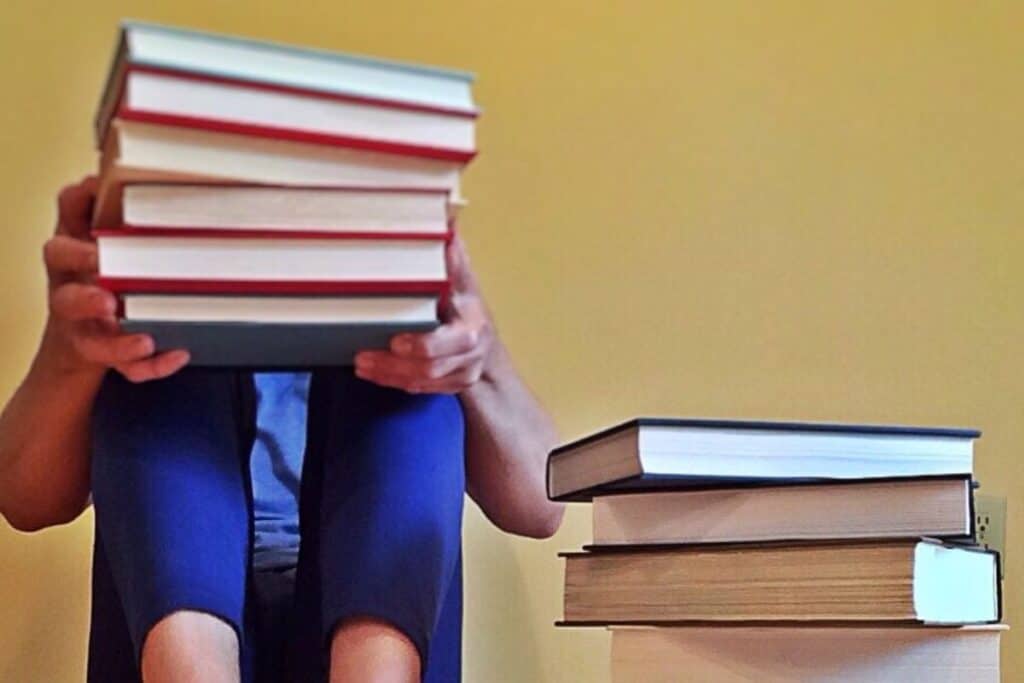 宾语代词解释：宾语代词的含义、用法和示例
