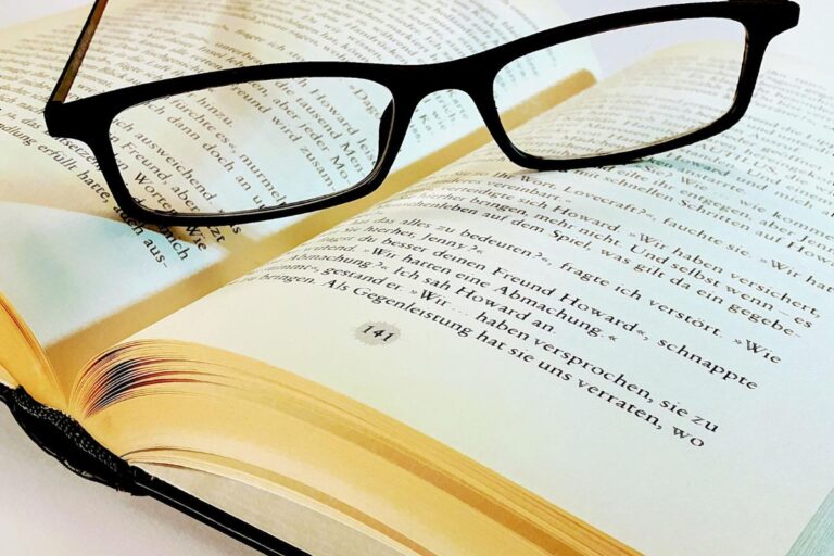 What Are Singular Nouns? Rules and Examples