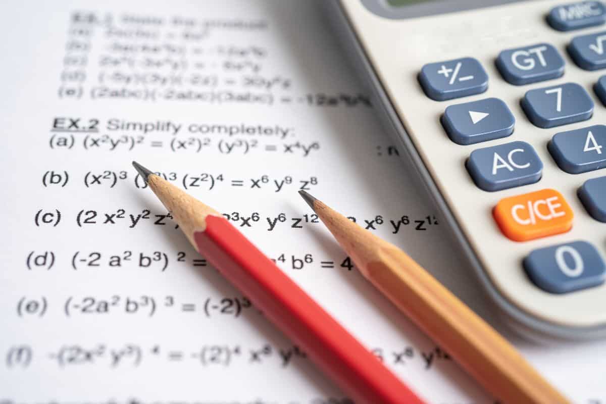 Examen de matematică cu un calculator