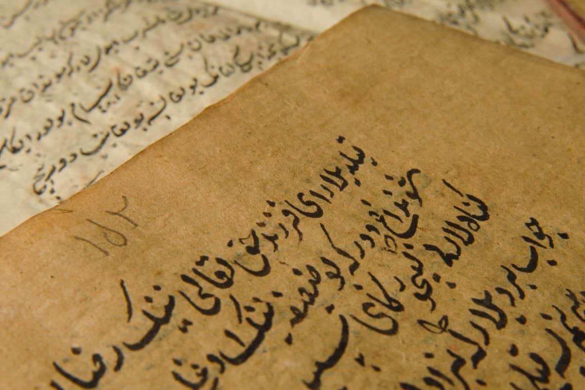 What Is the Hardest Language to Learn? Top 10 List