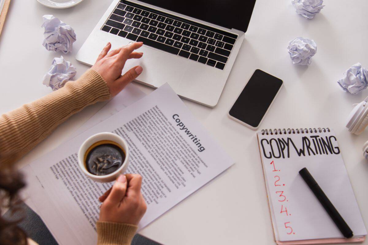 7 Καλύτερα εργαλεία κειμενογράφησης AI για να αυξήσετε τις πωλήσεις σας