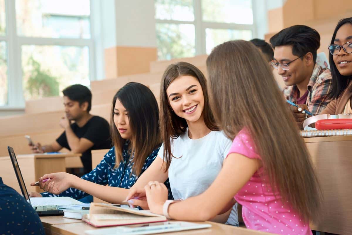 Moodle 有学生人工智能检测工具吗？