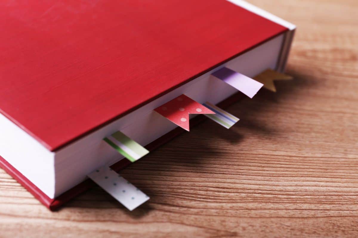 Πώς να αναφέρετε πηγές χρησιμοποιώντας έναν οδηγό AI Citation Generator