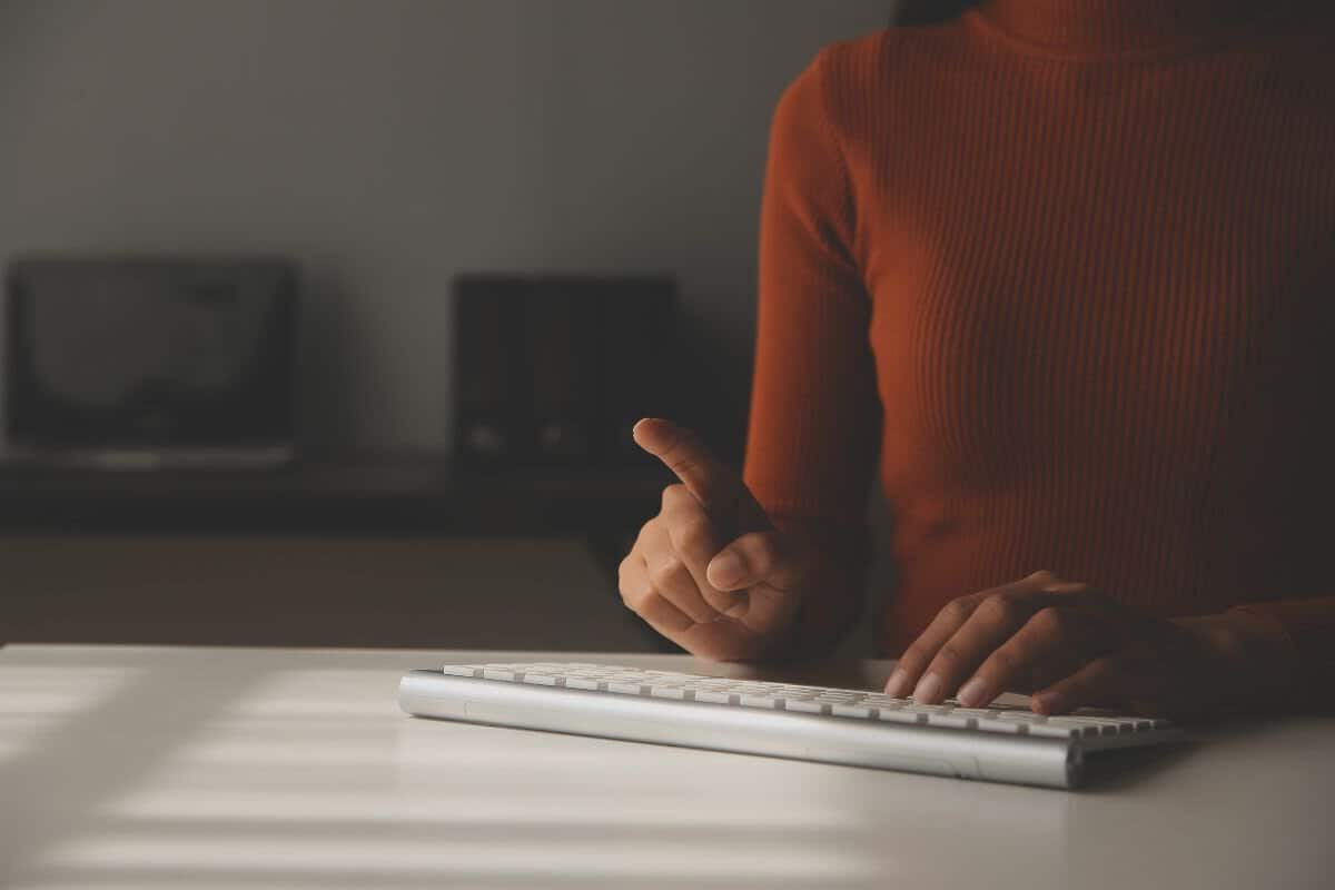 Cómo mejorar los resultados con la guía del generador de avisos AI