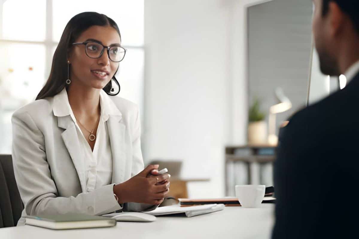 How to Answer “Why Are You Leaving Your Current Job”: Best Options