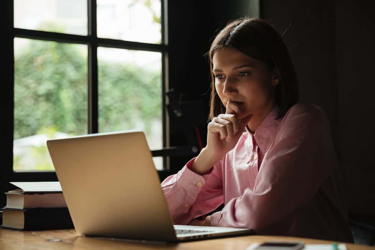 Reseña de Plagiarisma: ¿Puede detectar textos escritos por IA o parafraseados?