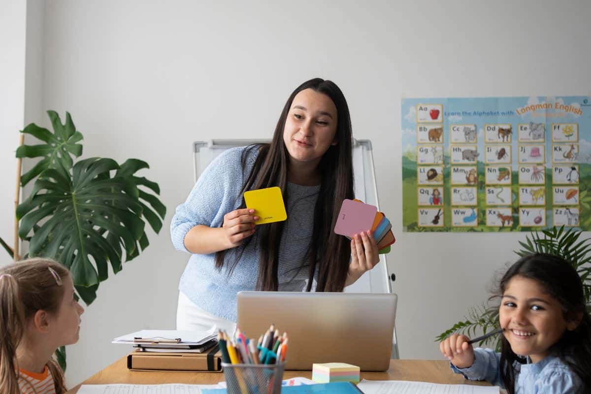 Apa Itu Personifikasi? Definisi dan Tips