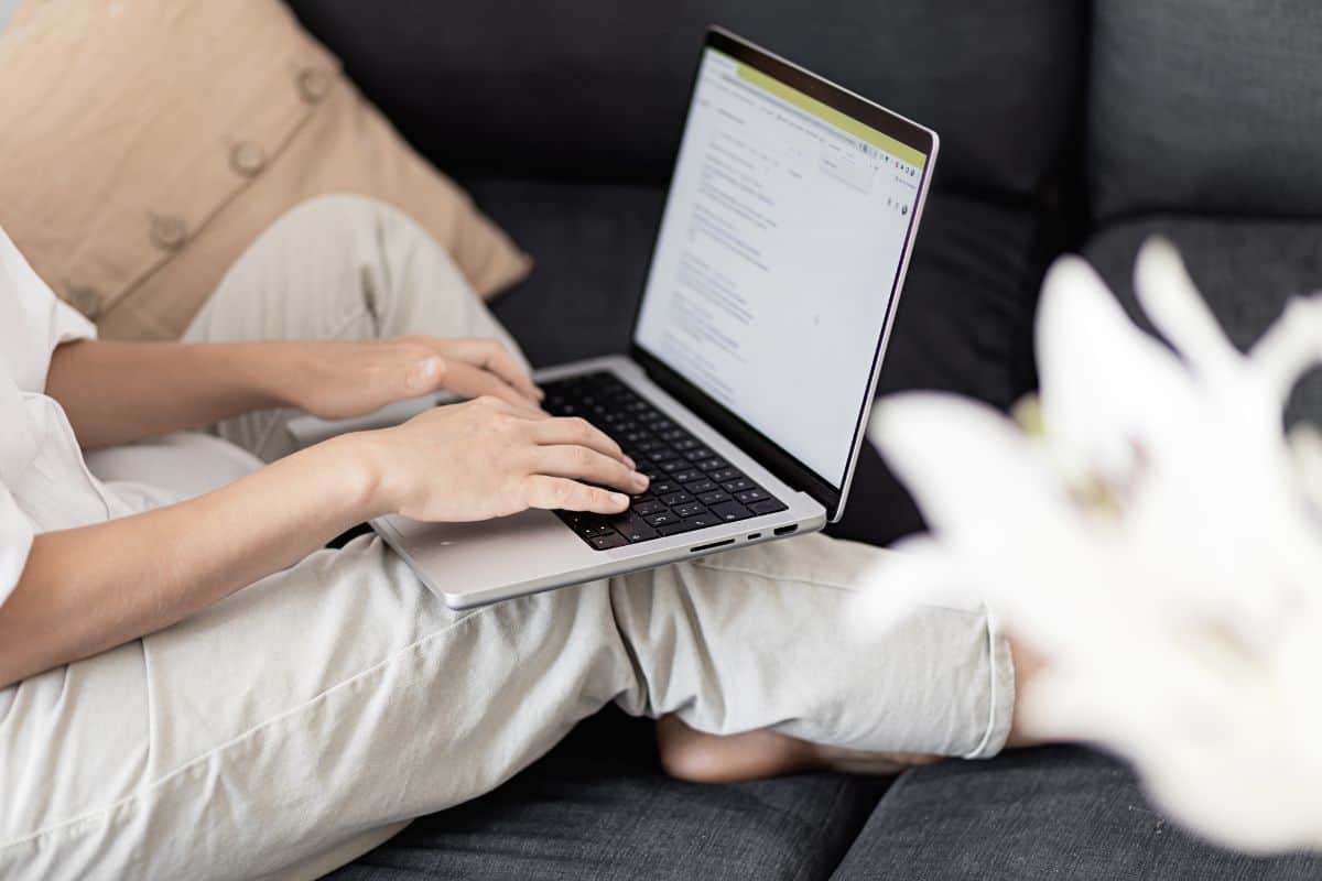 Recenzie GPTInf: Chiar ocolește detecția AI?