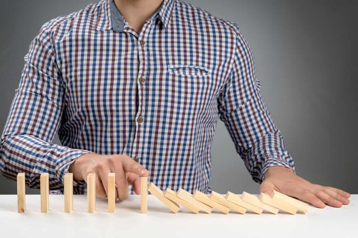 Cortar por lo sano: Significado, ejemplos y uso cotidiano