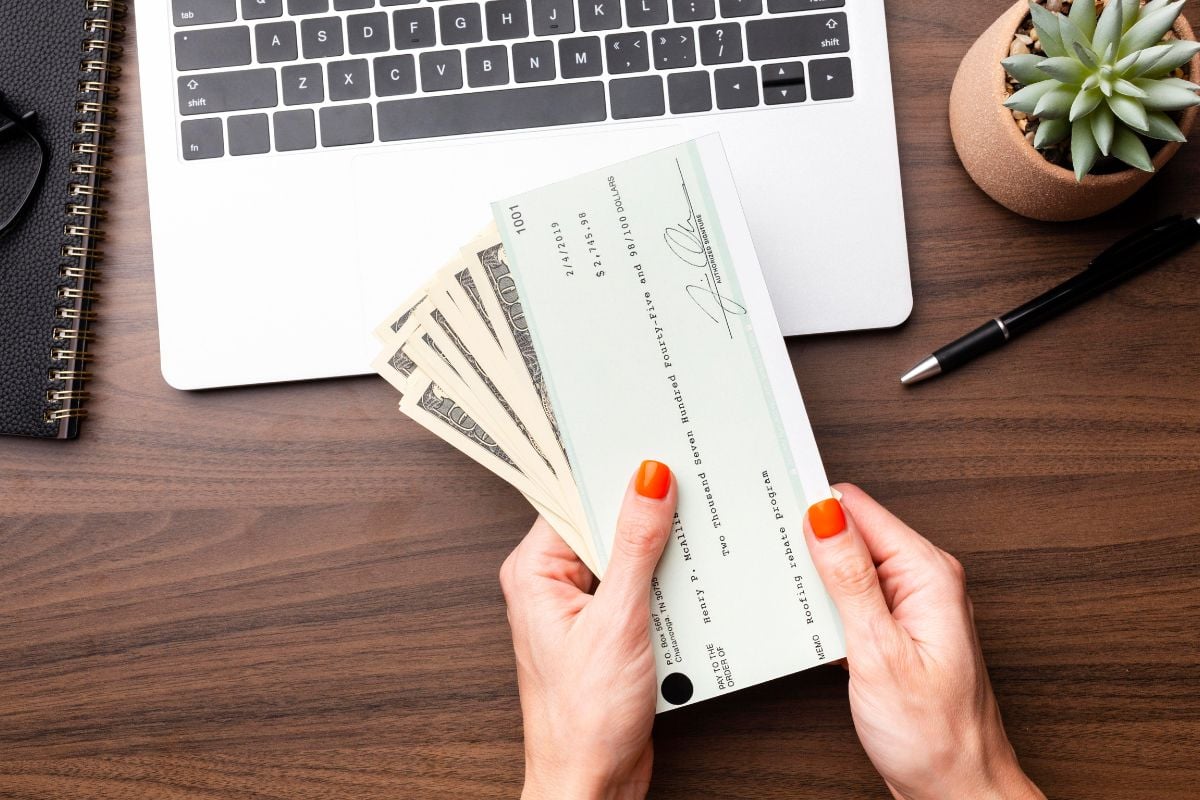 Como usar corretamente cheque versus cheque