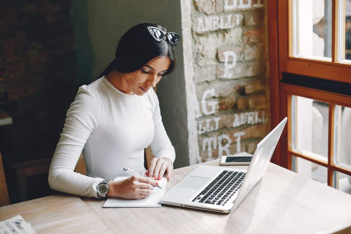 提高写作水平的顶级 Grammarly 替代软件