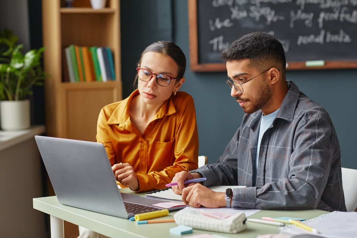 Undetectable AI vs Turnitin: Quale rileva meglio?