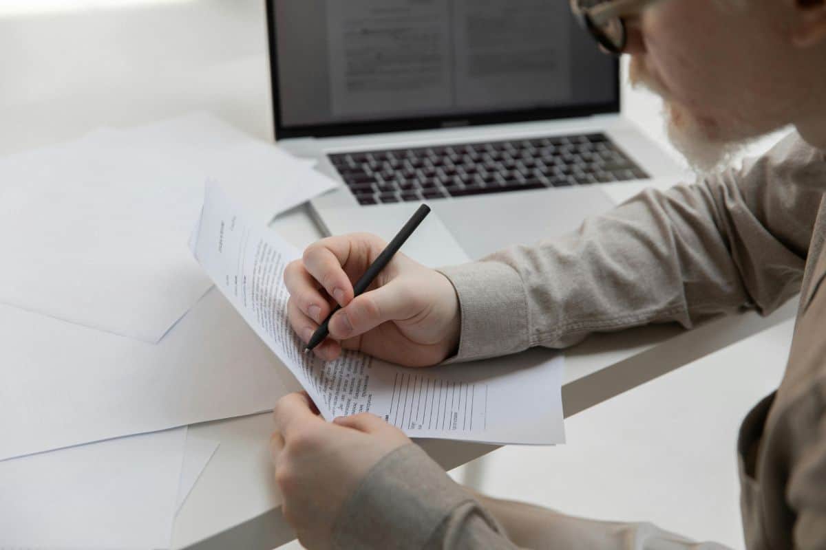 QuillBotレビュー：パラフレーザー、文法チェッカー、その他