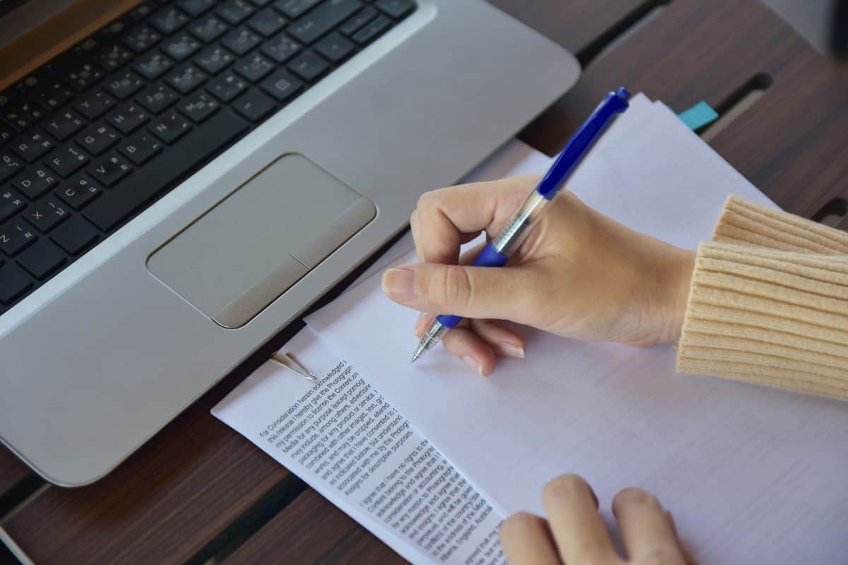 Αξιολόγηση MyEssayWriter AI: Αξίζει ή όχι;