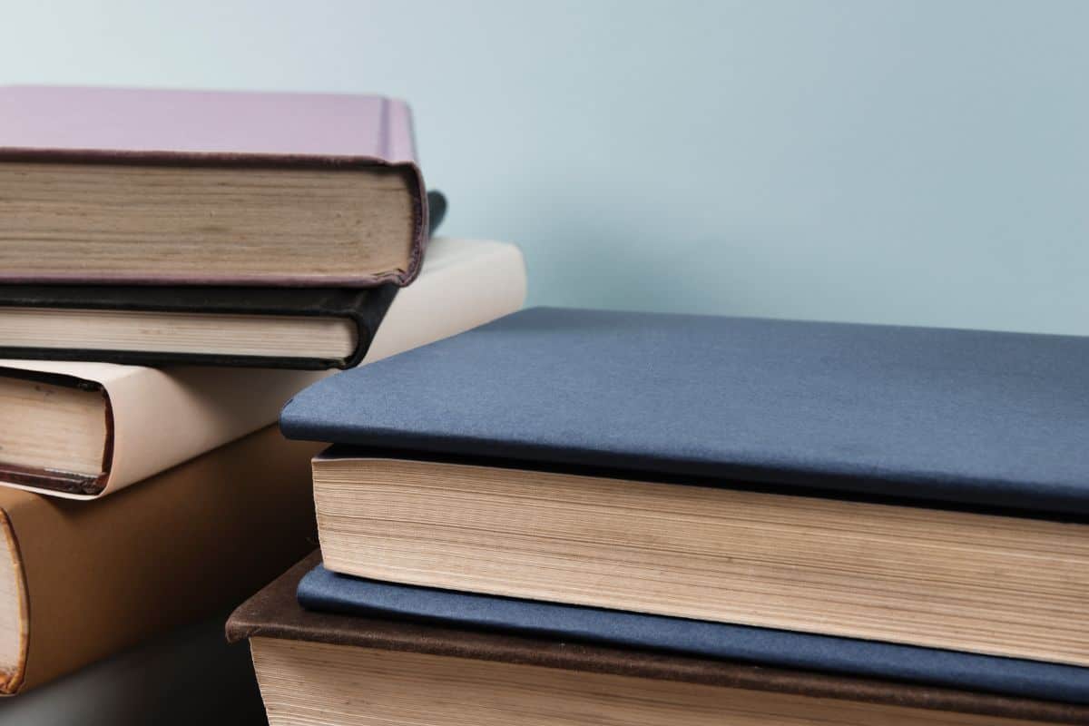 How to Title a Book: A Step-by-Step Guide