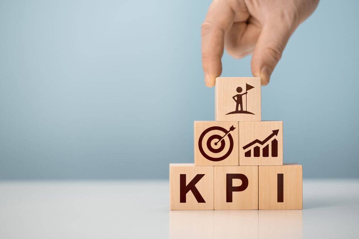 +20 KPI Examples by Department and Industry