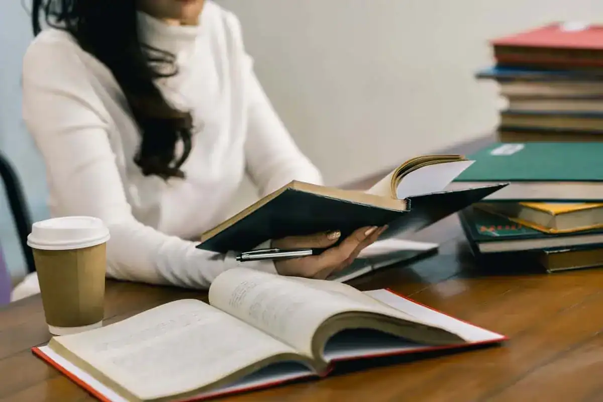 How to Write a Literature Review That Stands Out