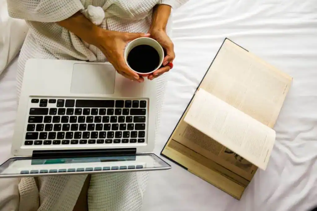 Beautiful good woman cup computer bed