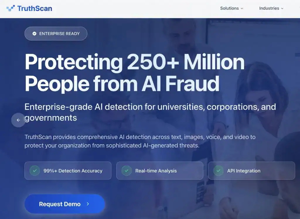 Cómo detectar certificados falsos: Prevenir el fraude documental 7 Captura de pantalla del panel de TruthScan que muestra las herramientas de detección de IA y deepfake